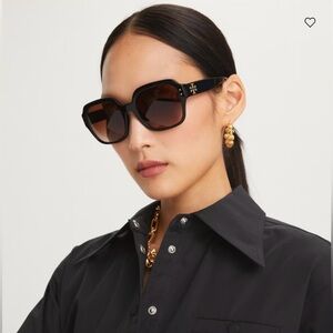 NWT, Tory Burch, Oversized, square logo sunglasses. Tortoise shell.
